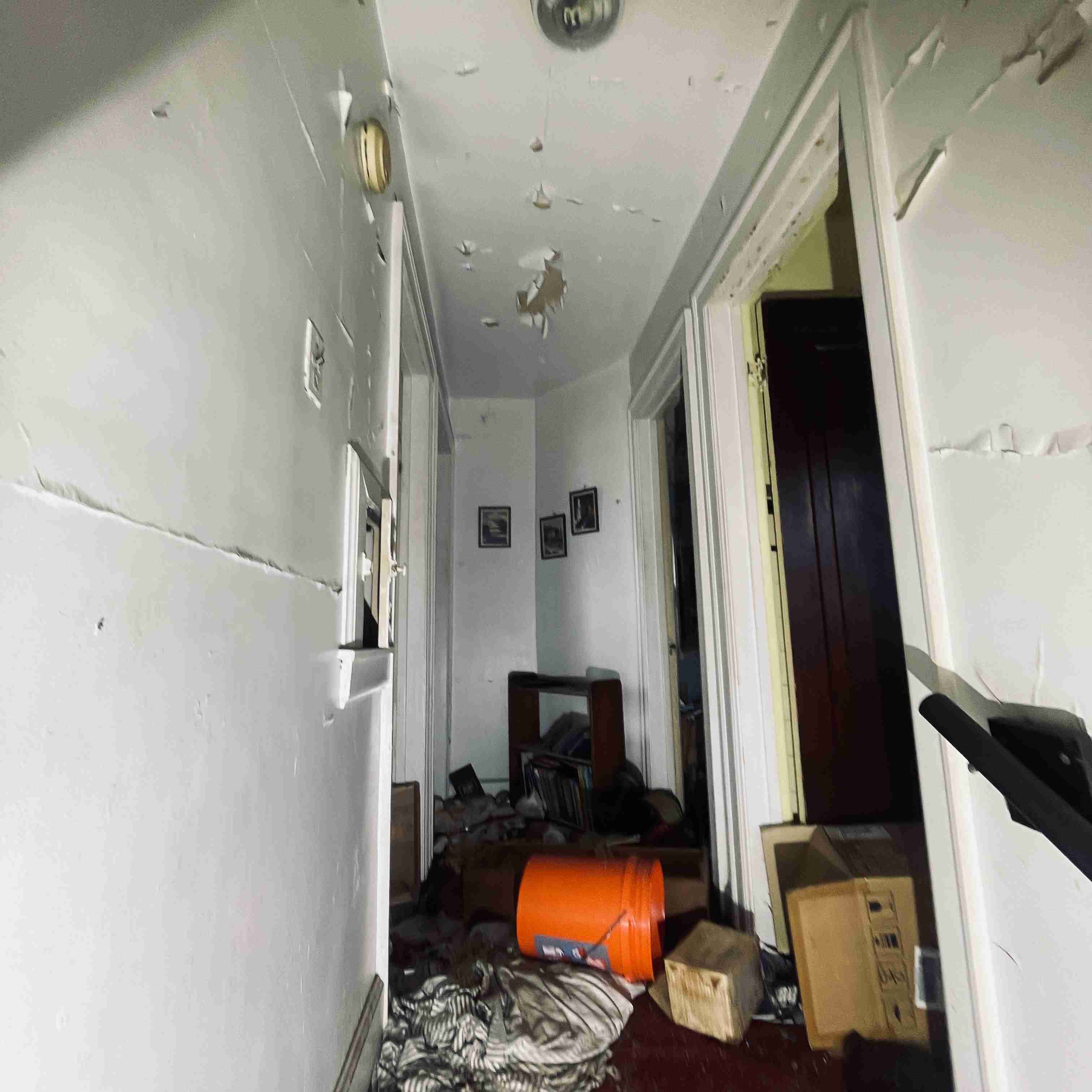 14044 Roselawn (40).jpg